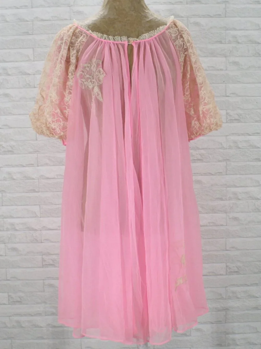 VINTAGE MOVIE STAR Peignoir Sheer Chiffon Puff Sleeves Lace Appliques Pink L
